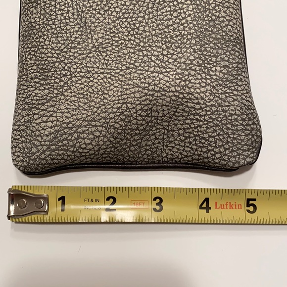 NEW Leather cell phone crossbody/pouch - Picture 8 of 11